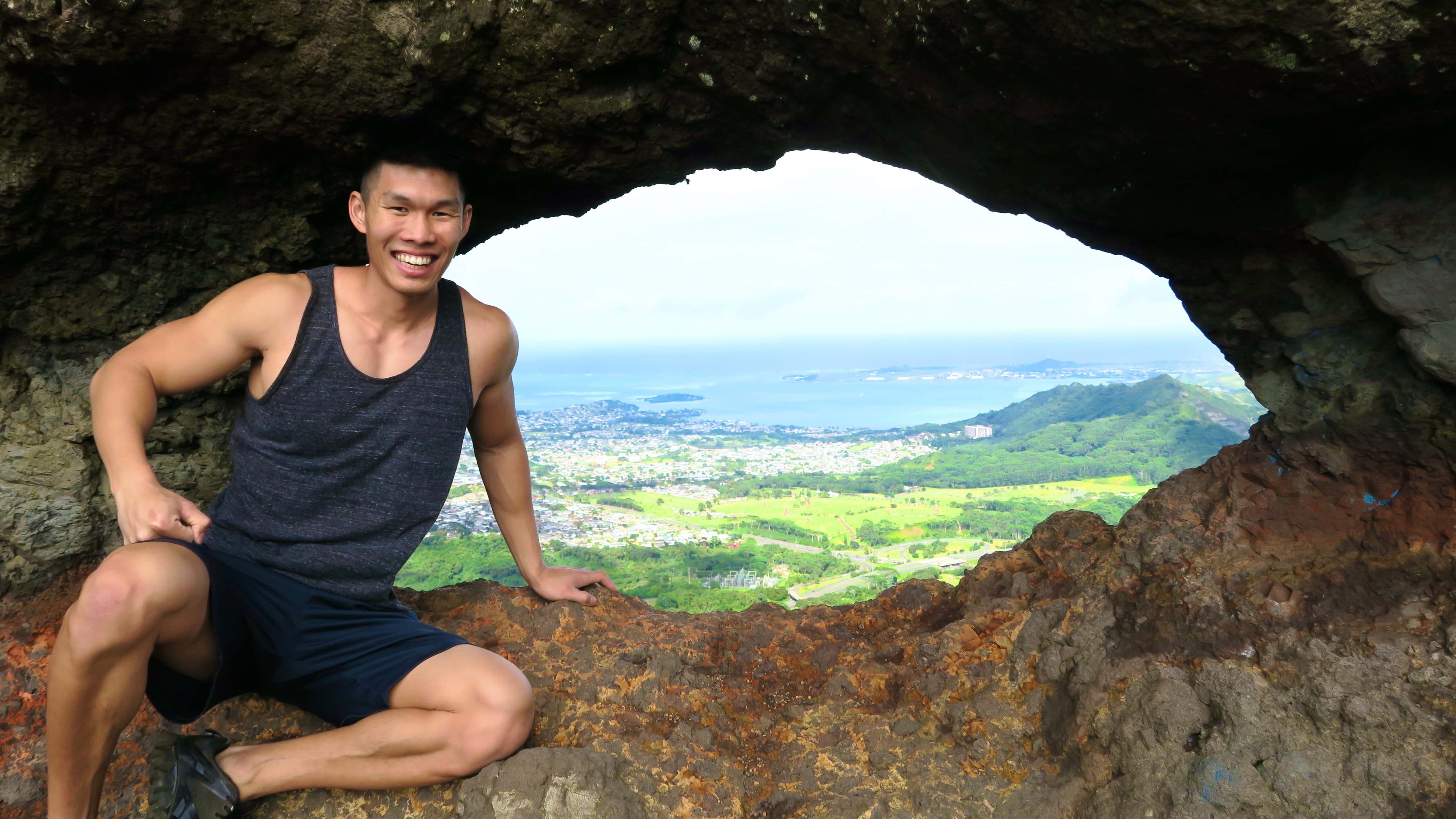 Secret Cliff Hike in Hawaii Pali Puka